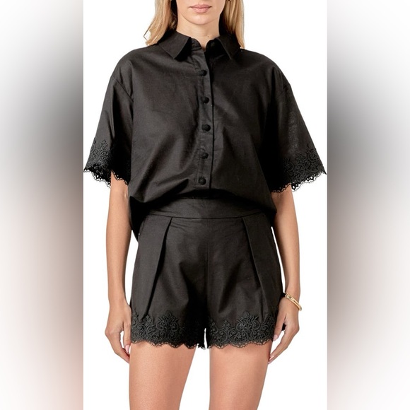 English Factory Tops - *NWT* English Factory Women’s Black Embroidered Lace Linen Blend Shirt, Size XS